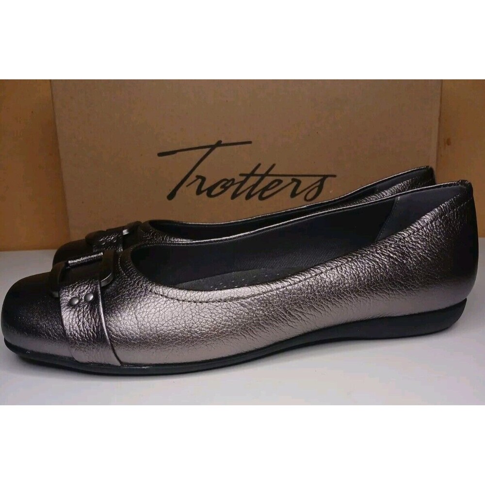 NIB Trotters Sz 10.5 W Sizzle Metallic Leather Metal Buckle Comfort Ballet Flat - Picture 14 of 16